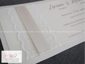 partecipazione matrimonio elegante raffinata con pizzo e nastro