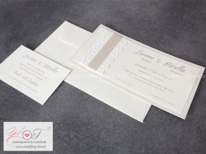partecipazione matrimonio elegante raffinata con pizzo e nastro