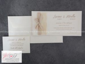 partecipazione matrimonio elegante e romantica con pizzo e nastro