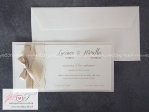 partecipazione matrimonio elegante e romantica con pizzo e nastro