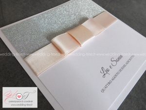 partecipazione matrimonio glamour carta glitter rosa cipria tendenza